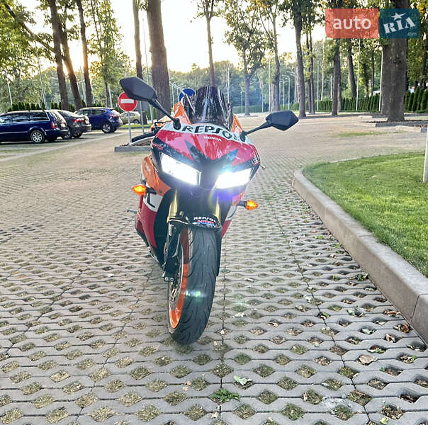 Спортбайк Honda CBR 600RR 2013 в Харкові фото 14 Спортбайк Honda CBR 600RR 2013 в Харкові