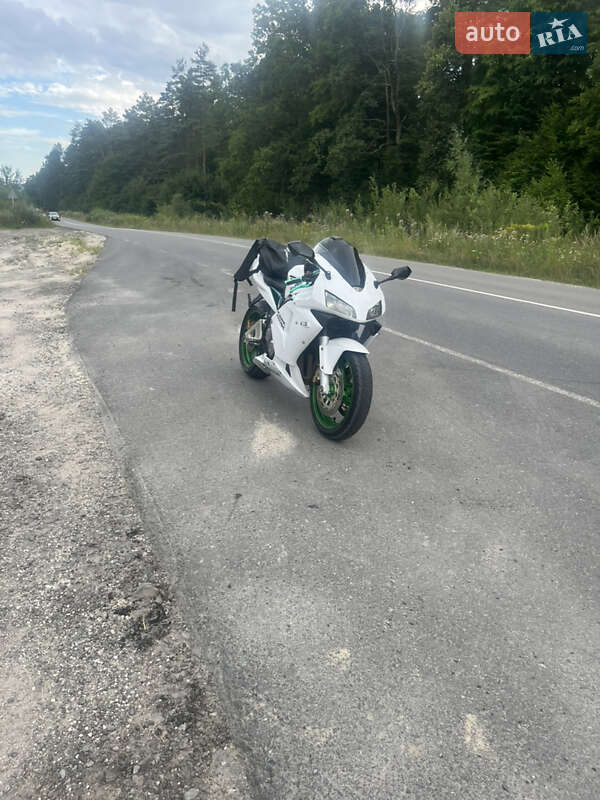 Спортбайк Honda CBR 600RR 2004 в Золочеві фото 2 Спортбайк Honda CBR 600RR 2004 в Золочеві