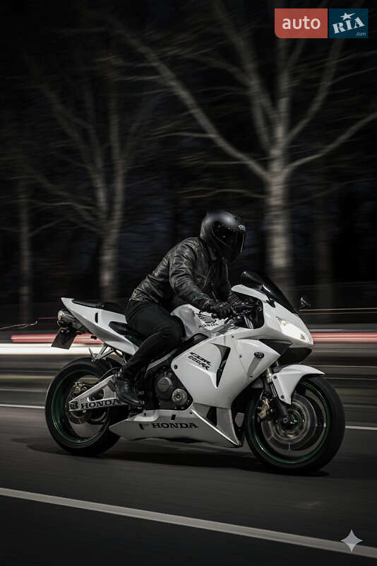 Спортбайк Honda CBR 600RR 2004 в Золочеві фото 12 Спортбайк Honda CBR 600RR 2004 в Золочеві