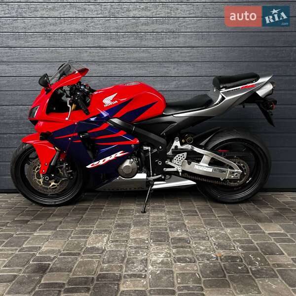 Мотоцикл Без обтекателей (Naked bike) Honda CBR 600RR 2005 в Белой Церкви фото 6 Мотоцикл Без обтекателей (Naked bike) Honda CBR 600RR 2005 в Белой Церкви