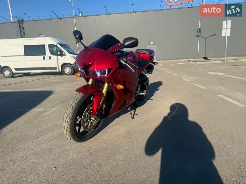 Спортбайк Honda CBR 600RR 2023 в Киеве