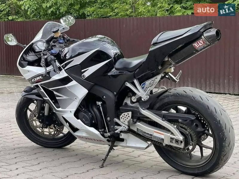 Спортбайк Honda CBR 600RR 2016 в Черновцах фото 2 Спортбайк Honda CBR 600RR 2016 в Черновцах