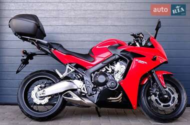Мотоцикл Спорт-туризм Honda CBR 650F 2018 в 