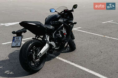 Мотоцикл Спорт-туризм Honda CBR 650F 2015 в 
