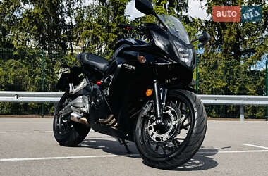 Мотоцикл Спорт-туризм Honda CBR 650F 2015 в 