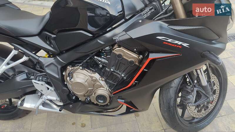 Спортбайк Honda CBR 650R 2021 в Тернополе фото 23 Спортбайк Honda CBR 650R 2021 в Тернополе