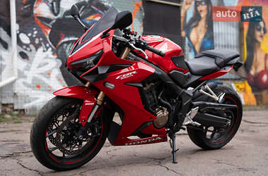 Спортбайк Honda CBR 650R 2020 в Киеве