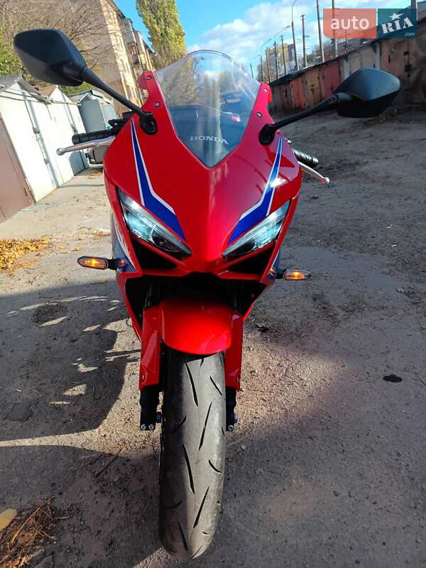 Спортбайк Honda CBR 650R 2024 в Полтаве