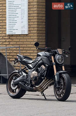 Мотоцикл Без обтекателей (Naked bike) Honda CBR 650R 2024 в Запорожье