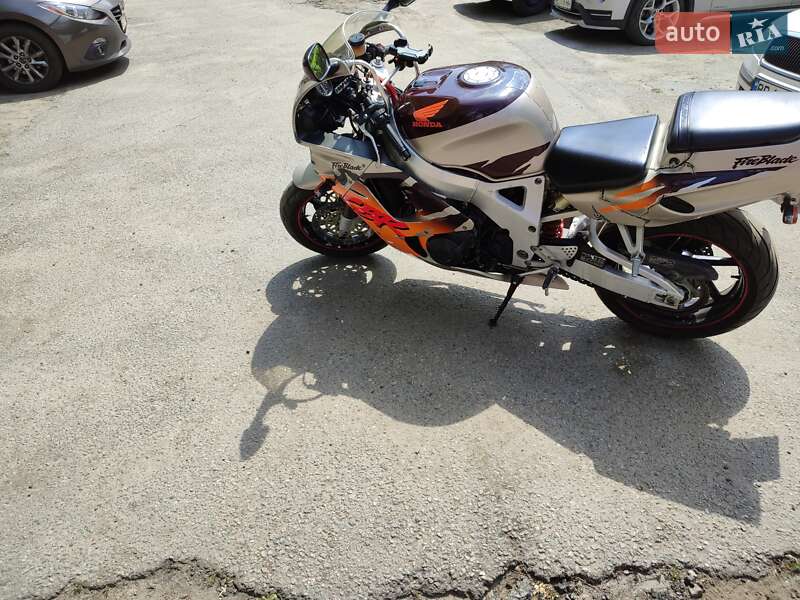 Спортбайк Honda CBR 900RR 1995 в Днепре