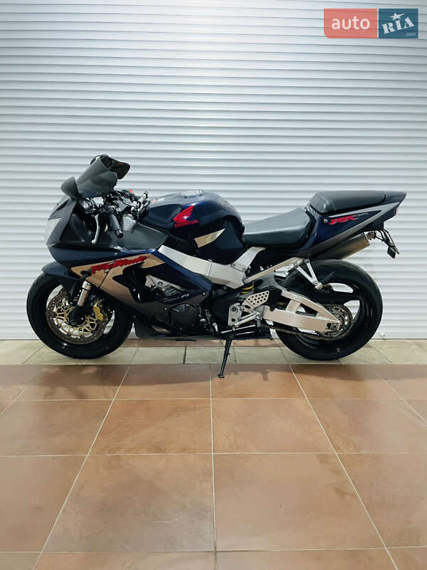 Спортбайк Honda CBR 929RR 2001 в Киеве