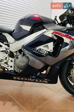 Спортбайк Honda CBR 929RR 2002 в 