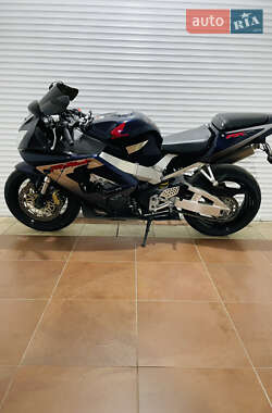 Спортбайк Honda CBR 929RR 2002 в 