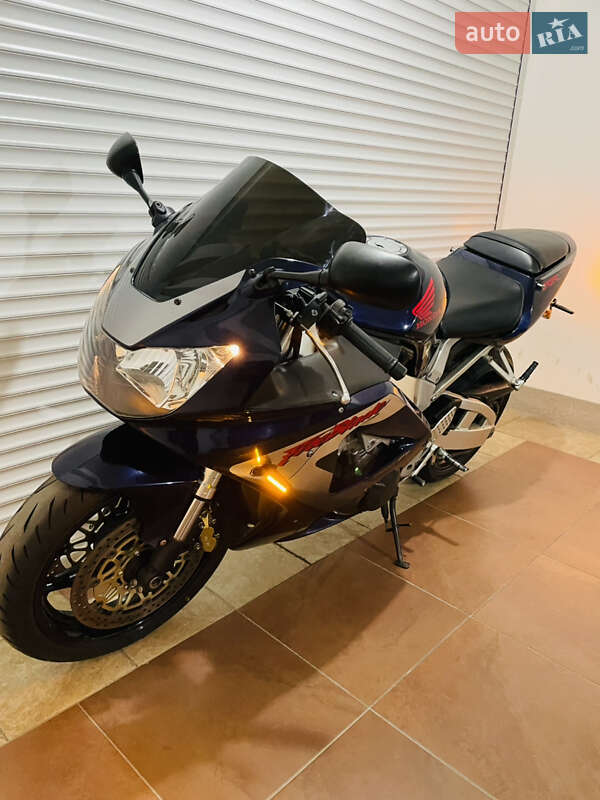 Спортбайк Honda CBR 929RR 2001 в Киеве