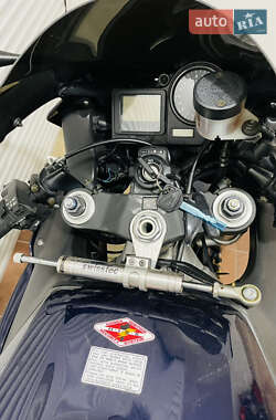 Спортбайк Honda CBR 929RR 2002 в 