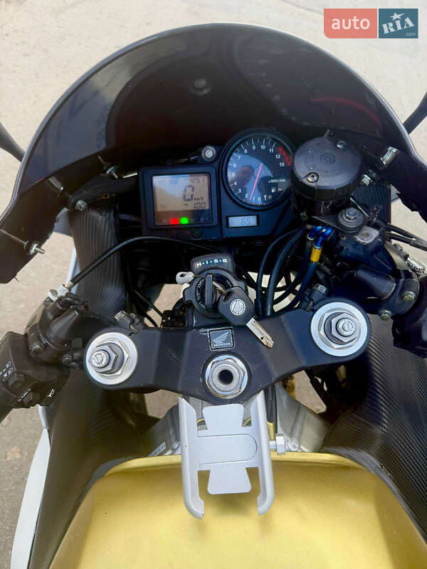 Спортбайк Honda CBR 929RR 2001 в Вільнянську фото 3 Спортбайк Honda CBR 929RR 2001 в Вільнянську
