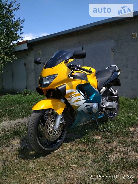 Спортбайк Honda CBR 1999 в Доброполье