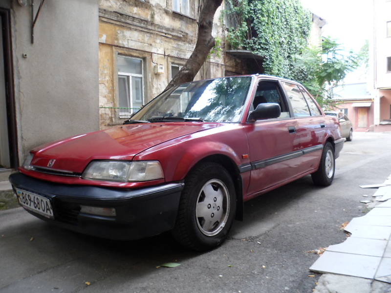 Седан Honda Civic 1990 в Одессе