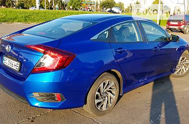 Седан Honda Civic 2016 в Львове