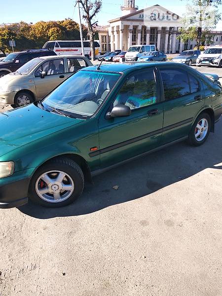 Хэтчбек Honda Civic 1995 в Новом Роздоле