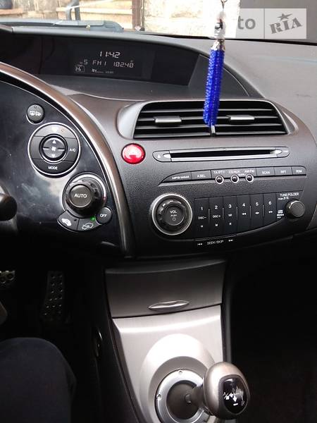 Хэтчбек Honda Civic 2006 в Южноукраинске