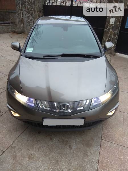 Хэтчбек Honda Civic 2006 в Южноукраинске