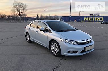 Седан Honda Civic 2012 в Днепре