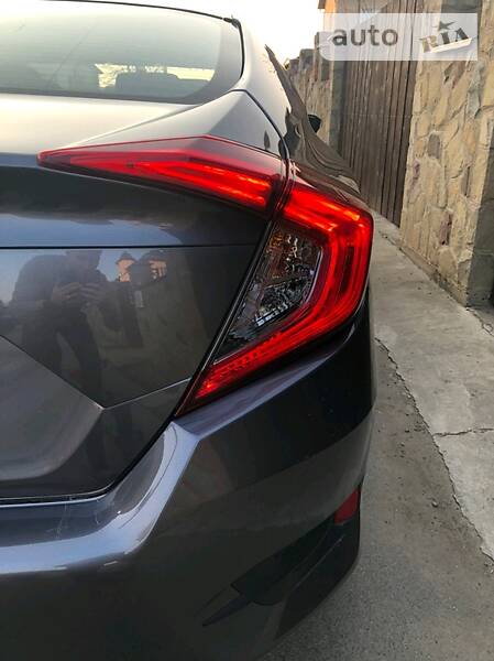 Седан Honda Civic 2018 в Івано-Франківську