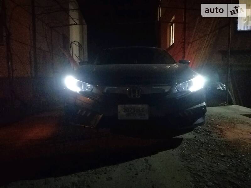 Седан Honda Civic 2018 в Івано-Франківську