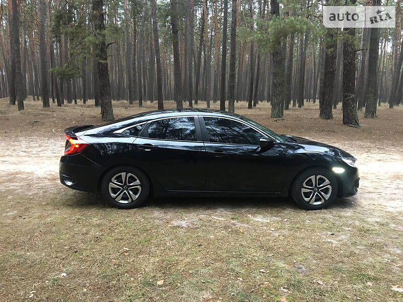Седан Honda Civic 2016 в Сумах