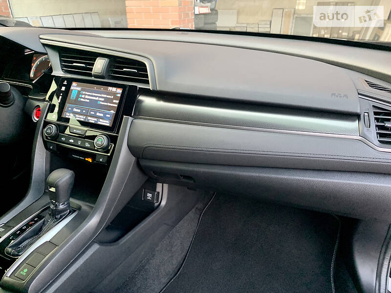 Хетчбек Honda Civic 2018 в Полтаві фото 19 Хетчбек Honda Civic 2018 в Полтаві