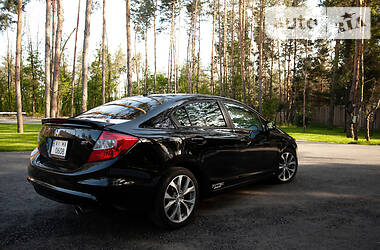 Седан Honda Civic 2012 в Киеве