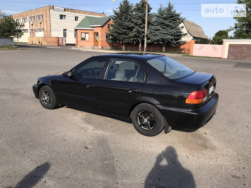 Седан Honda Civic 2000 в Києві