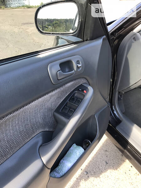 Седан Honda Civic 2000 в Києві