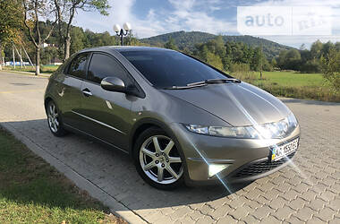 Хэтчбек Honda Civic 2007 в Сваляве