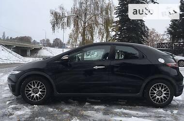 Хэтчбек Honda Civic 2010 в Глухове