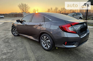 Седан Honda Civic 2015 в Львові