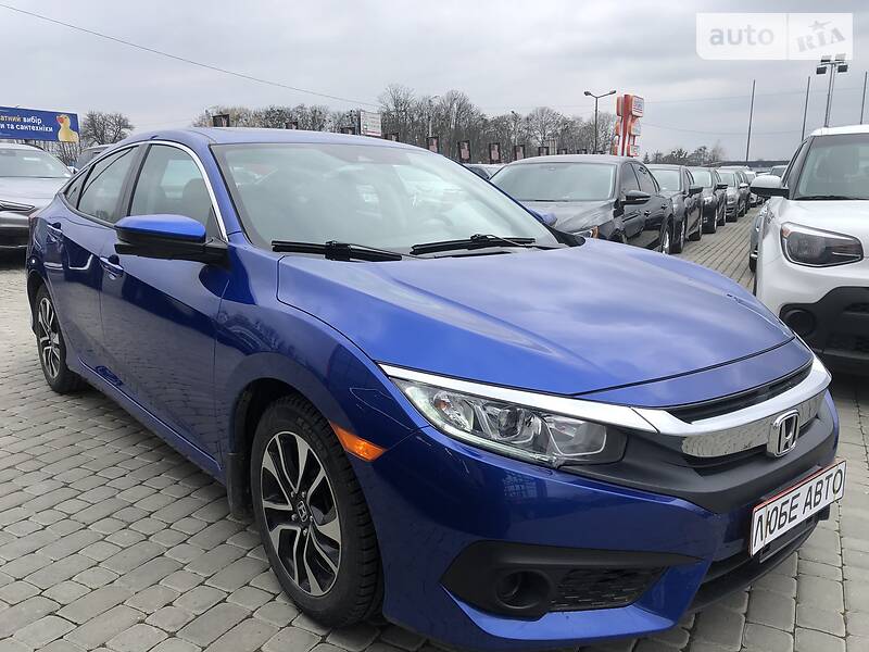 Седан Honda Civic 2018 в Львове