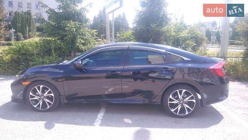 Седан Honda Civic 2019 в Тернополе