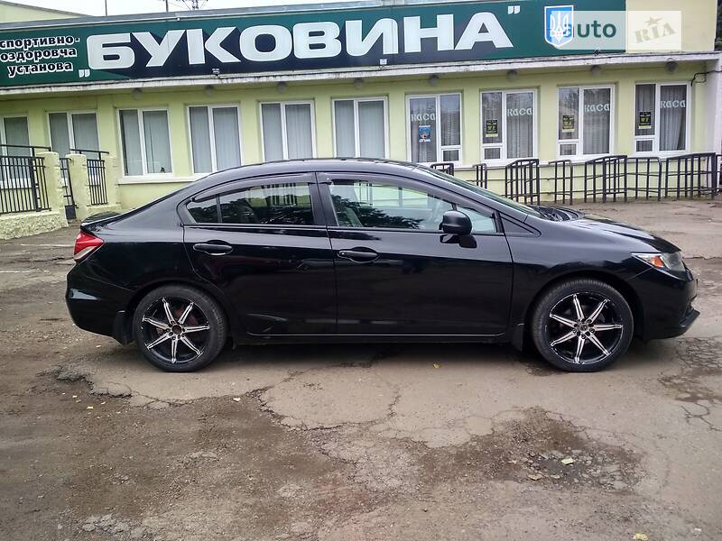 Седан Honda Civic 2013 в Черновцах