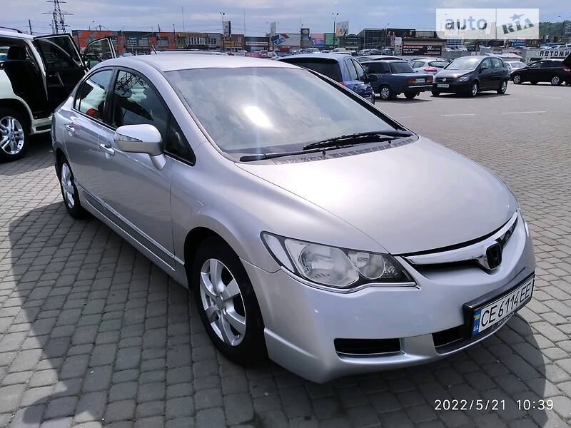 Седан Honda Civic 2007 в Черновцах