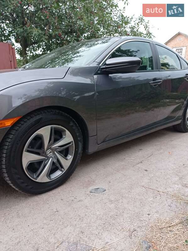 Седан Honda Civic 2019 в Фастове