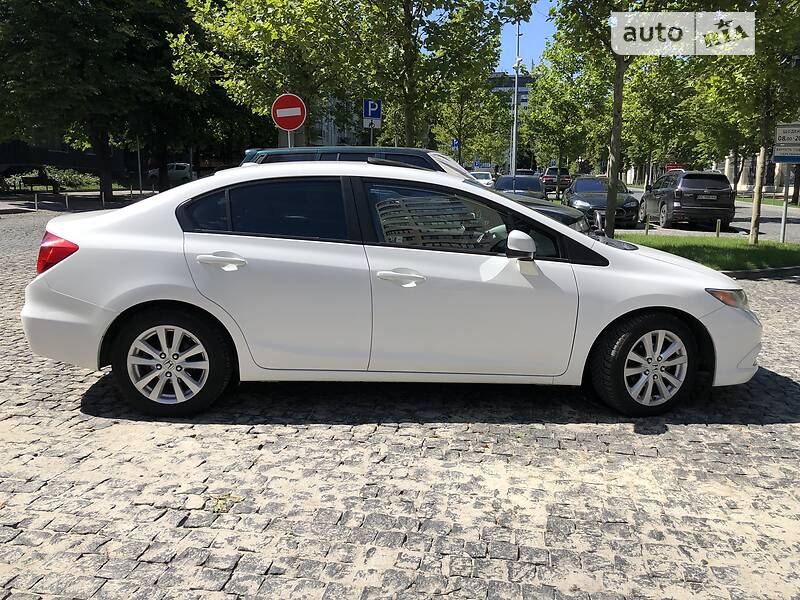 Седан Honda Civic 2012 в Дніпрі