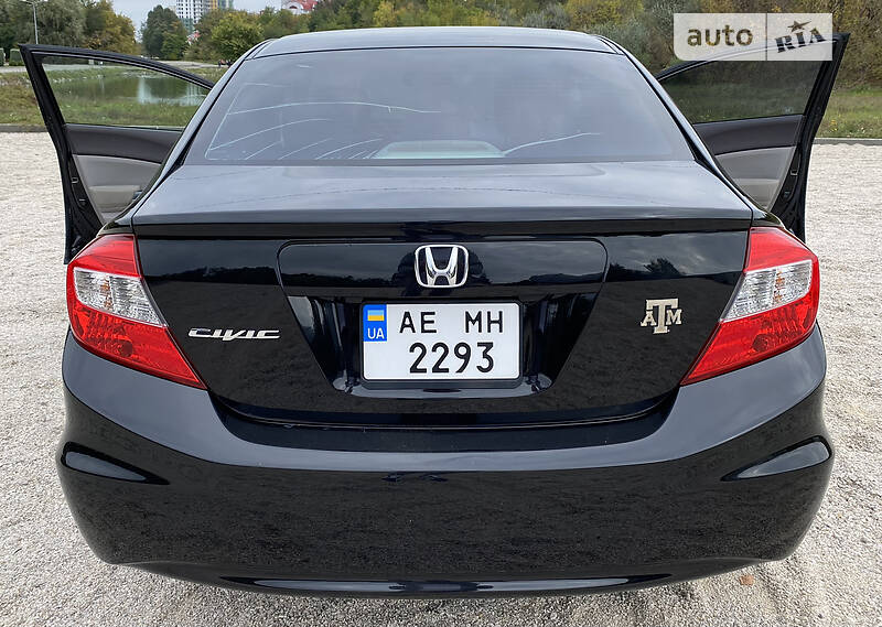 Седан Honda Civic 2012 в Днепре