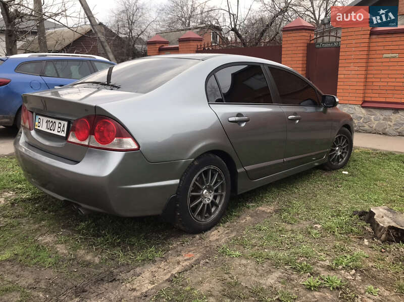 Седан Honda Civic 2008 в Полтаве