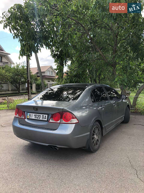 Седан Honda Civic 2008 в Полтаве