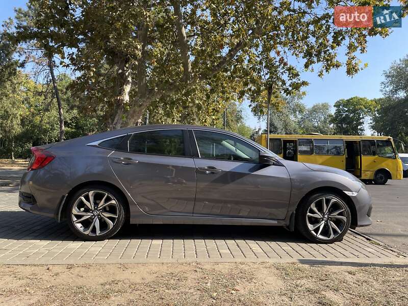 Седан Honda Civic 2020 в Одессе