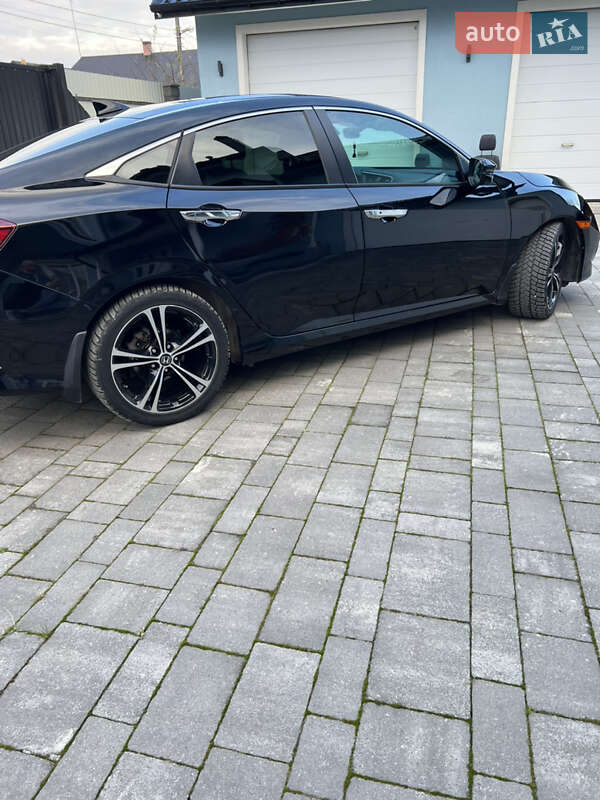 Седан Honda Civic 2019 в Старом Самборе