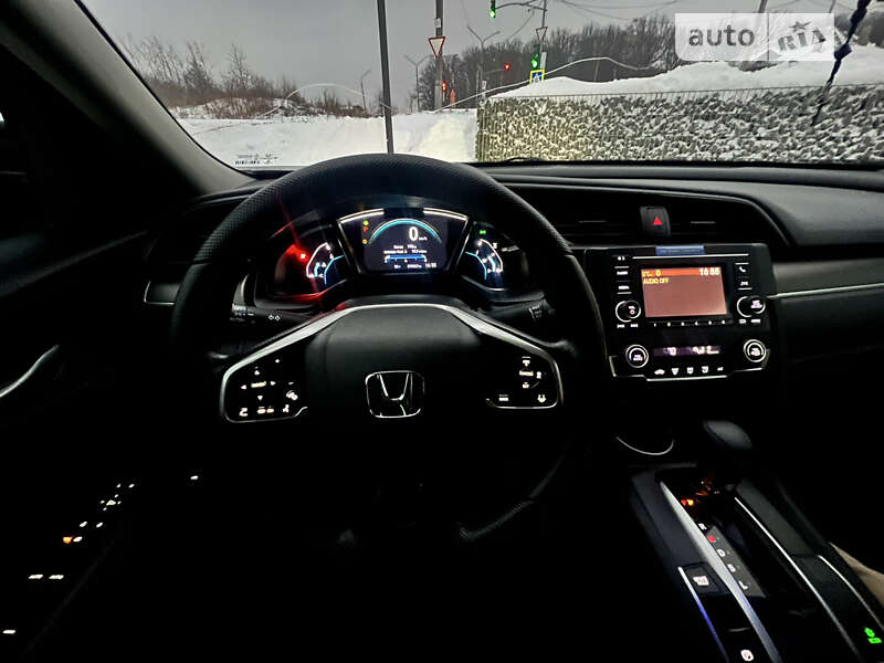 Седан Honda Civic 2019 в Львове