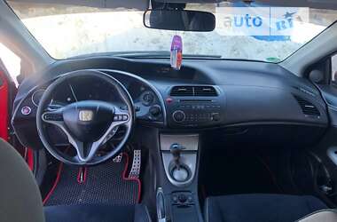 Хэтчбек Honda Civic 2006 в Золочеве